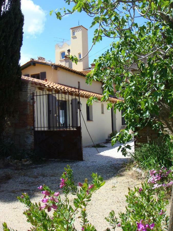 Le Clos Des Pins Claira Esterno foto